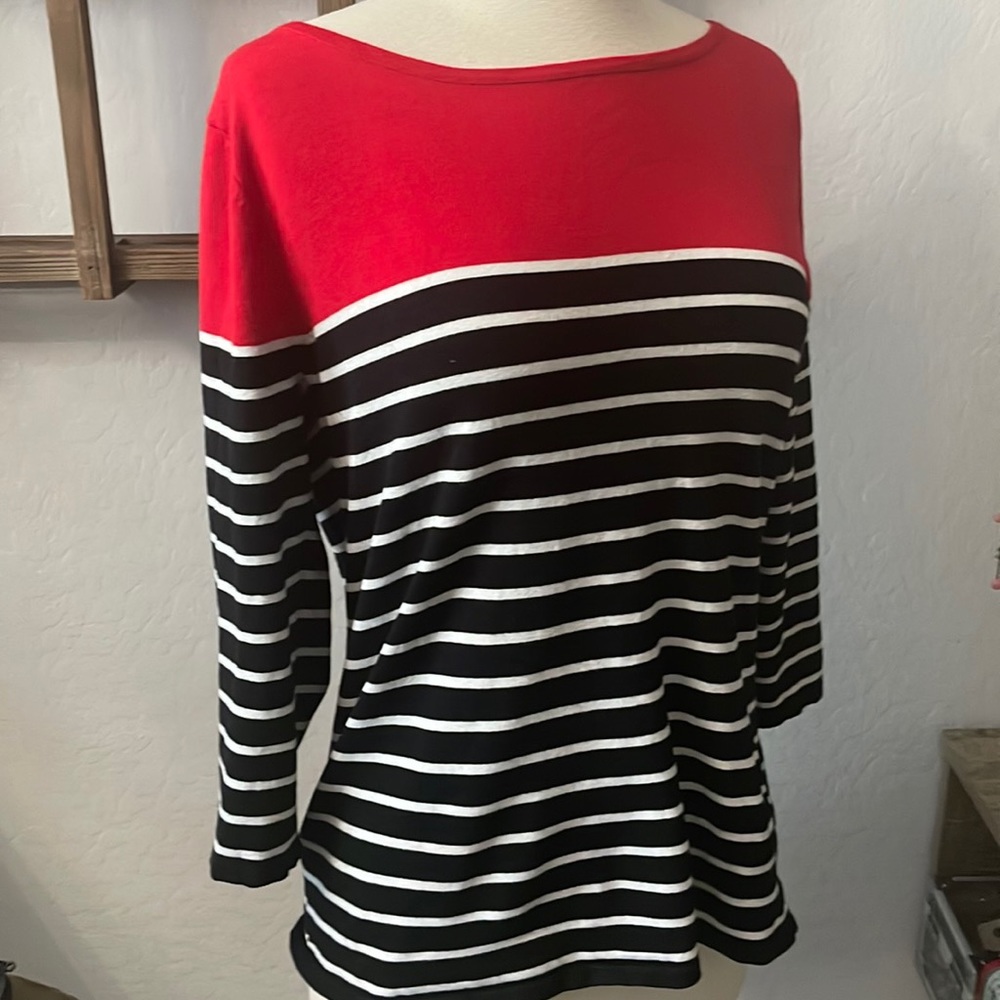 Cable & Gauge Red Black White striped Ladies Top Medium EUC